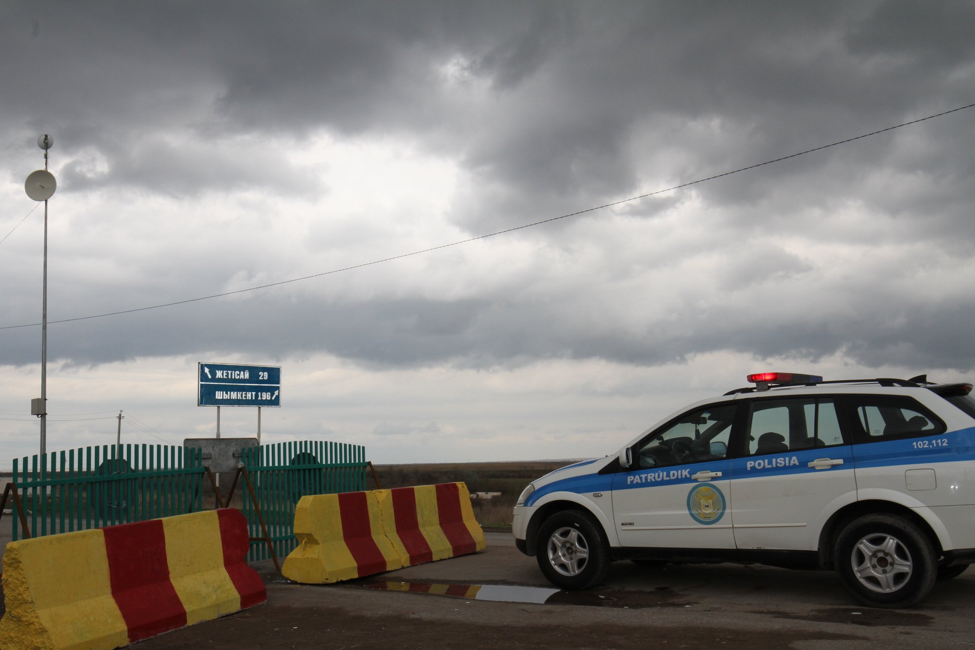 Túrkistan: Polısııa qyzmetkerine baǵynbaǵan turǵyn qamaýǵa alyndy