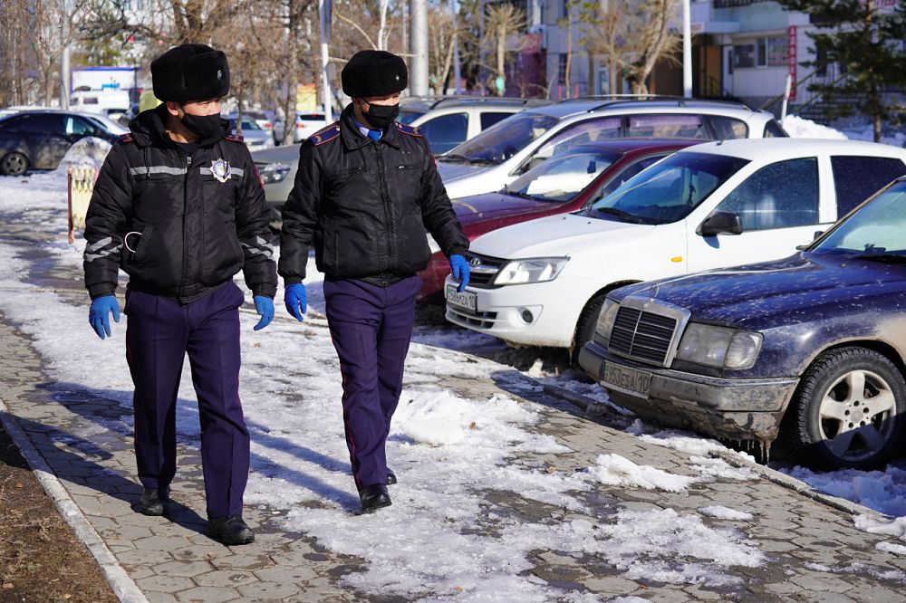 Qostanaı oblysynda taksı júrgizýshisin tonaǵandar ustaldy