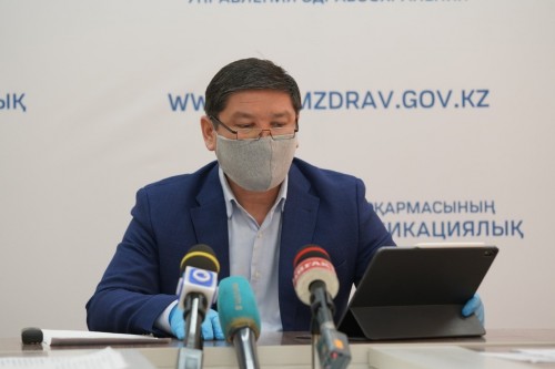 Shymkent: 1290 medısına qyzmetkerine ústemaqy tólendi