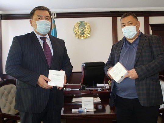 Alakóldik kásipker koronavırýsti anyqtaıtyn ekspress testi tegin taratty