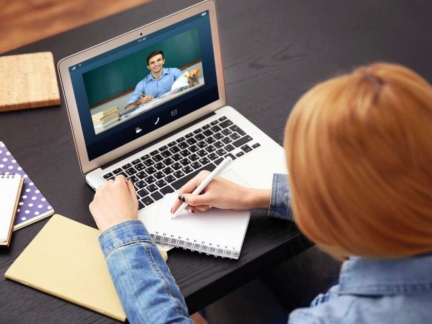 Memlekettik tildi onlaın úıretedi    