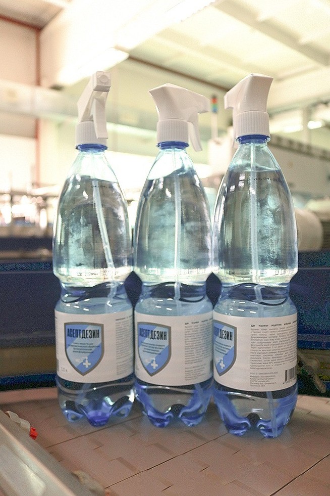 Kókshetaýda 80 myń lıtr antıseptık shyǵardy