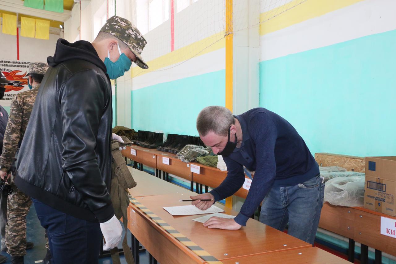 68 erikti Atyraýda arnaıy jıynǵa qatysýda