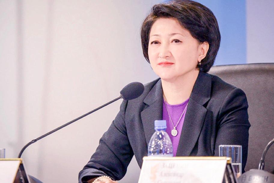 Aqtoty Raıymqulova halyqaralyq mádenıet kúnimen quttyqtady