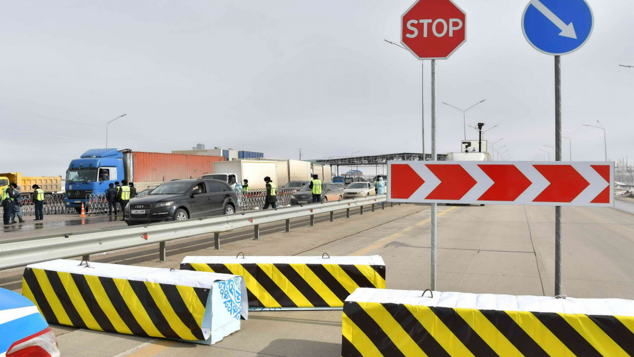 CTS qyzmetkerleri tosqaýyl beketterde jumys istep jatyr