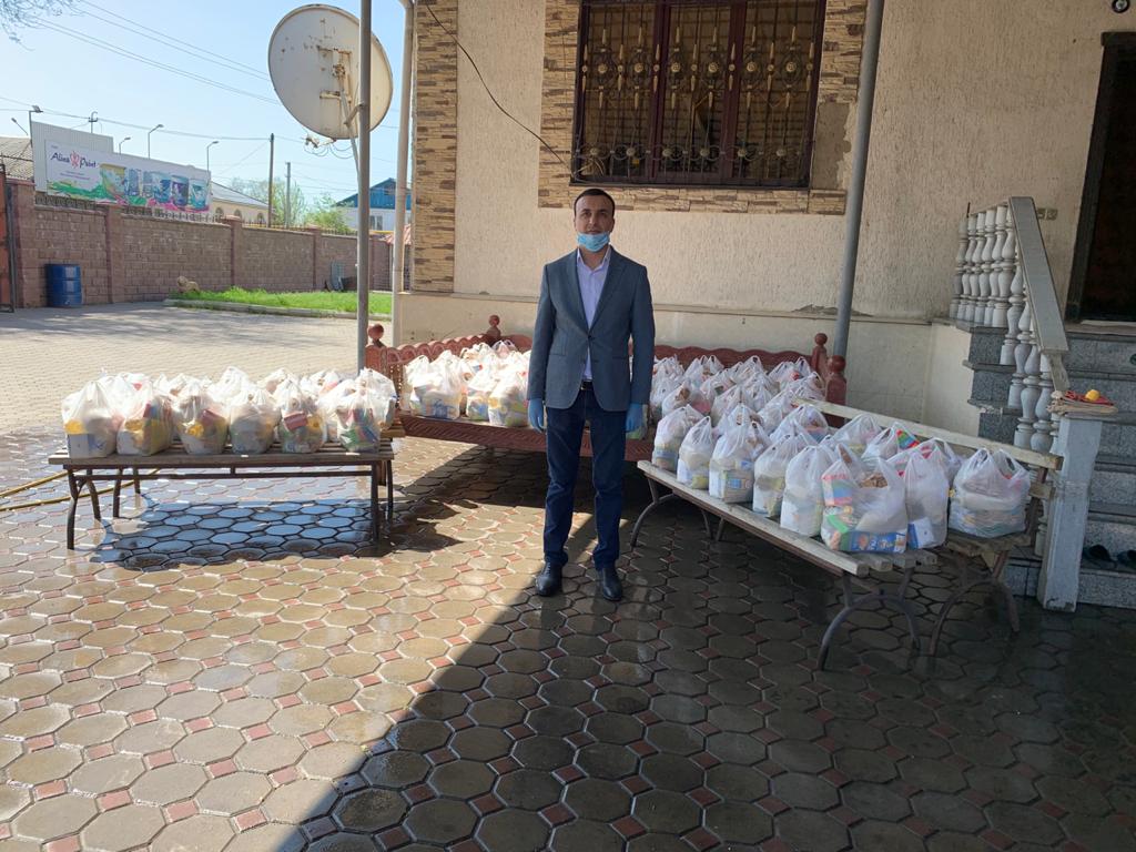 Biz birgemiz: «Barbang» qaýymdastyǵy 100 muqtaj otbasyǵa kómektesti