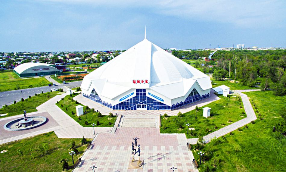 Sırk – táýekelshil óner ıeleriniń álemi