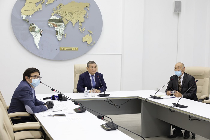 QazUAÝ mamandary agrokeshendi damytý suraqtaryna jaýap berdi