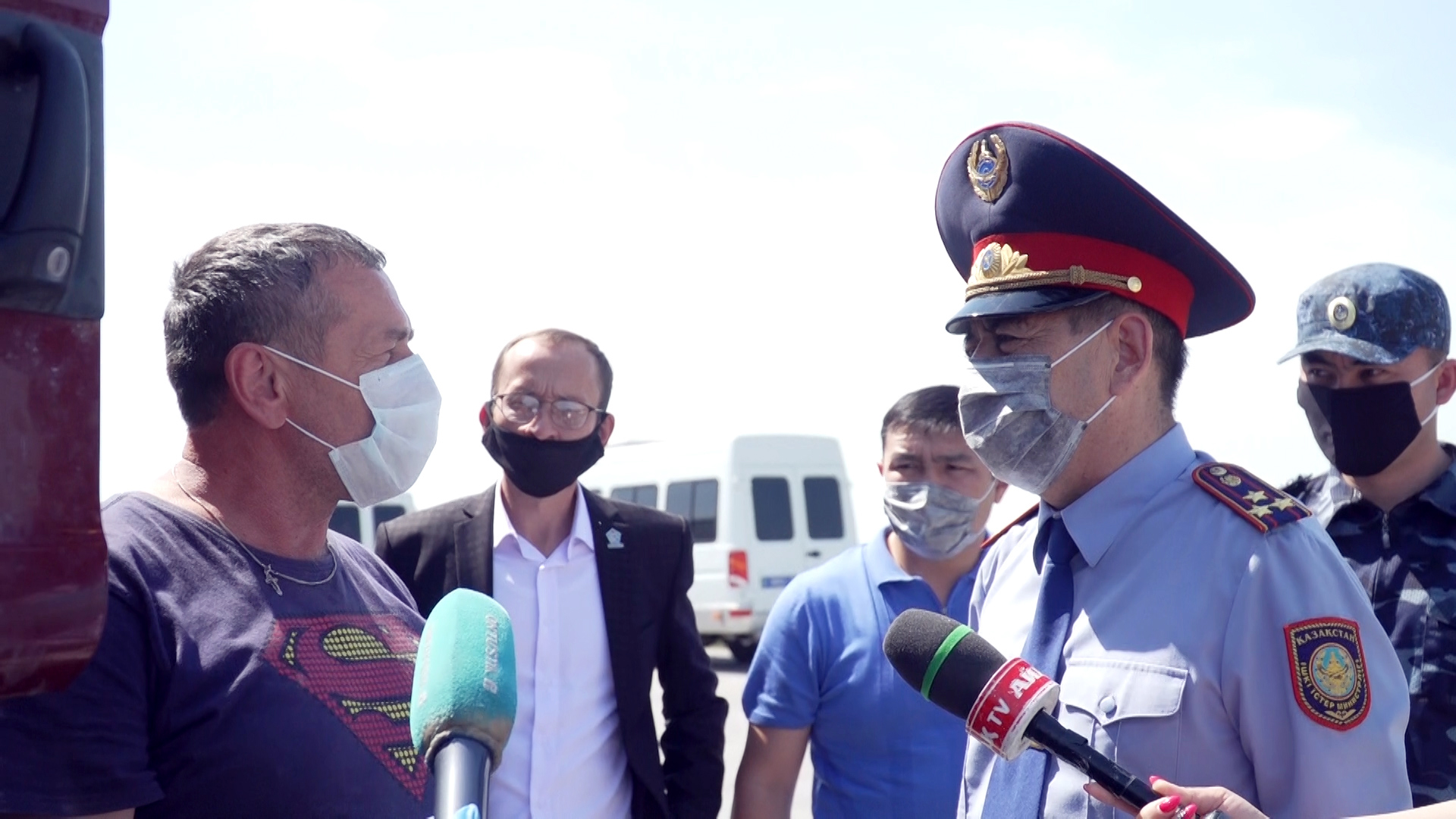 Shymkentte tótenshe jaǵdaı rejımin buzǵany úshin 842 hattama toltyryldy