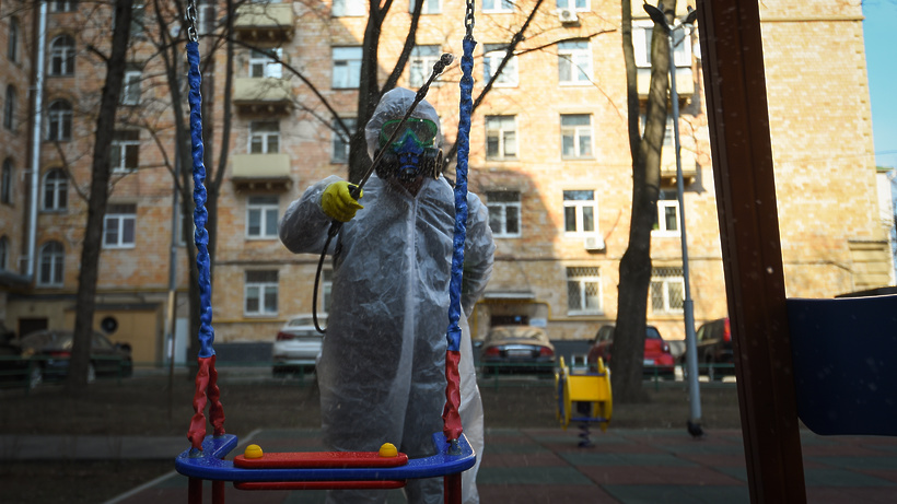 Erikti ákimdikten dezınfeksııa quraldaryn suratyp aýla tazartyp júr