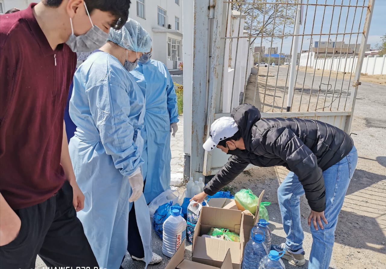 Mańǵystaýda kásipkerler dárigerlerge ulttyq taǵam jetkizdi