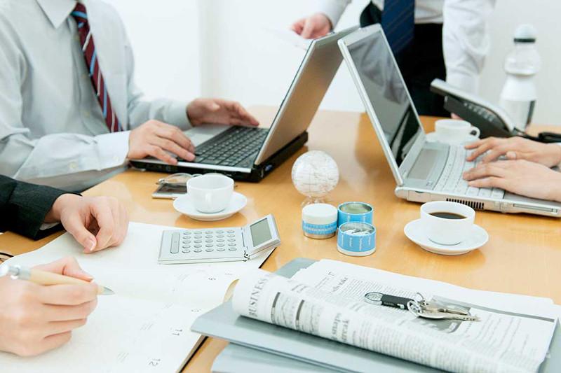 Tótenshe jaǵdaıdan keıin bıznesti ne kútip tur?