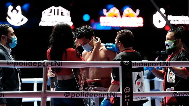 Koronavırýsqa qaramaı boks keshin uıymdastyrdy