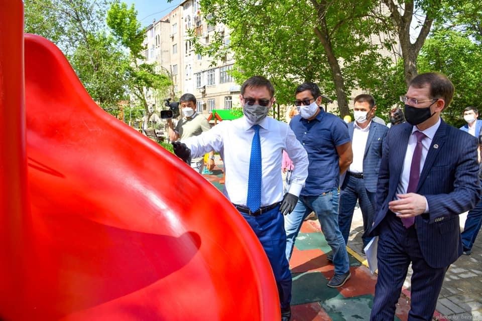 Shymkent: Ál-Farabı aýdanynda 100 balalar alańshasy salynyp  jatyr