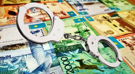 Atyraýda mektep esepshisi 24 mln teńgeni jymqyrdy