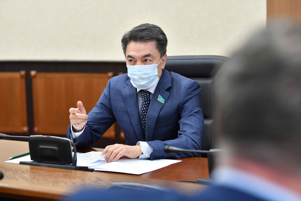 Asqar Shákirov júıe quraýshy kásiporyndardy memlekettik qoldaý máselesi týraly aıtty