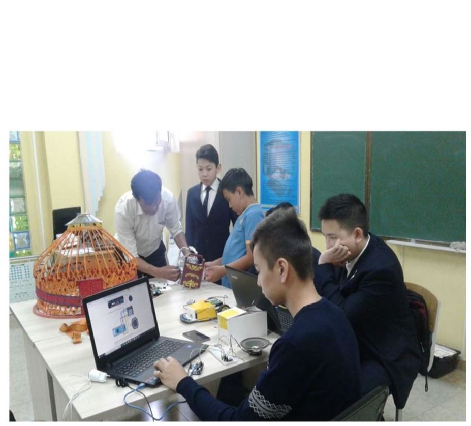 Balalardyń robot besigi