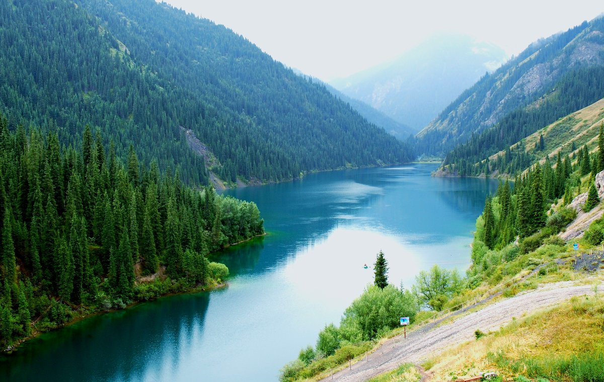 Almatynyń ásem tabıǵaty ishki týrızmniń tynysyn ashady