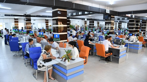 10 myńnan astam adam jumysqa ornalasty