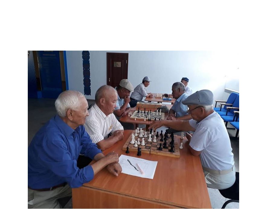 Qarııasyn qadirlegen