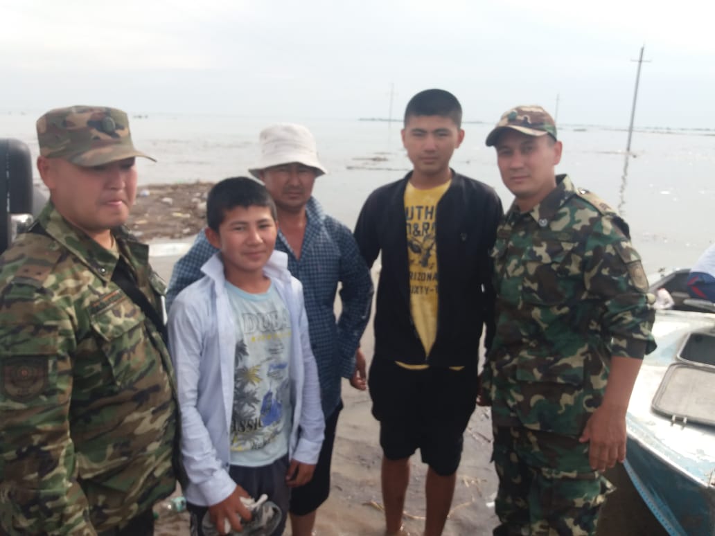 Qutqarýshylar Maktaaral aýdanynda eki ulymen joǵalǵan turǵyndy tapty