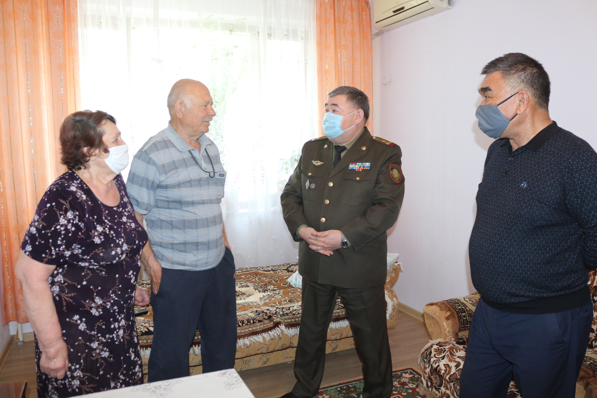 Mańǵystaý oblysy TJD qyzmetkerleri 9 otbasyna kómek kórsetti