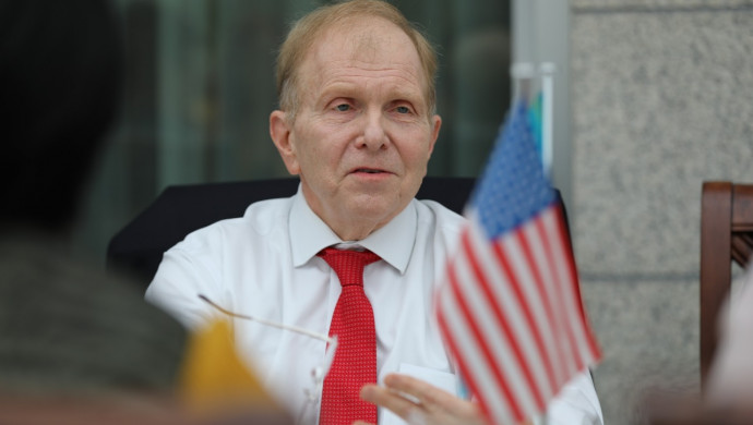 AQSh elshisi men Bas konsýl qazaqstandyqtardy Jeńis kúnimen quttyqtady