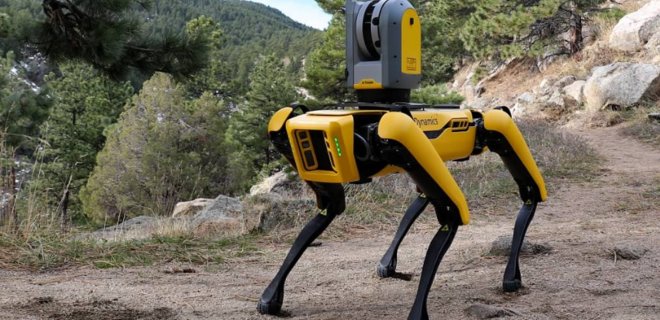 Robot nege adam qýalap júr? (vıdeo)