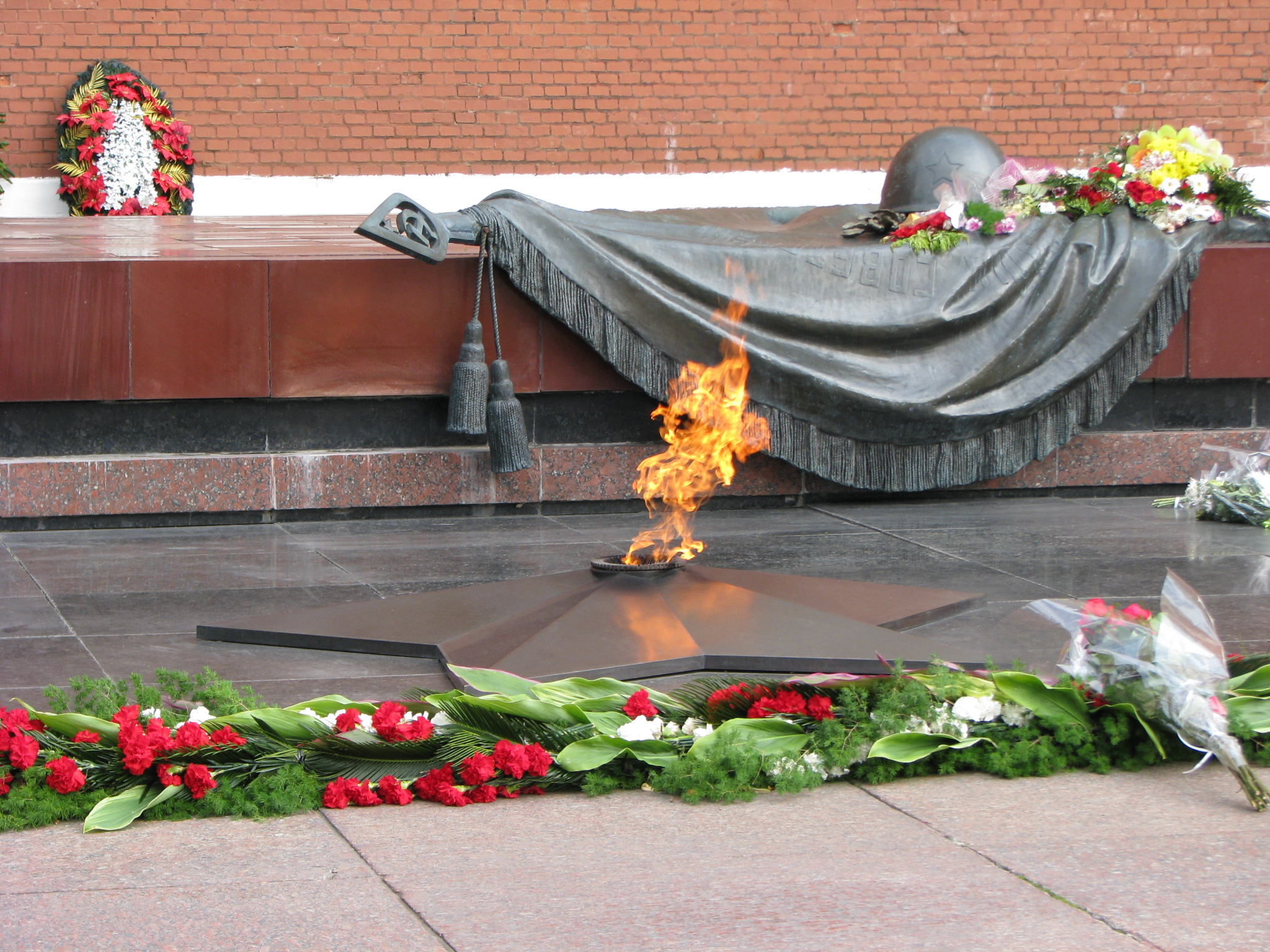 Qalybaı Tasqulov pen Alım Hakımov –  qaı eldiń qaharmandary?!.