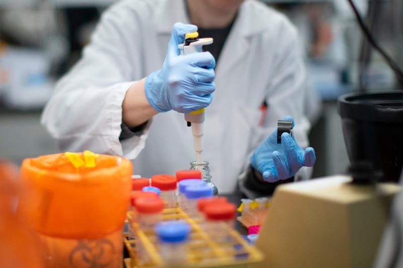 COVID-19: AITV juqtyrǵandardyń densaýlyǵy basty nazarda tur