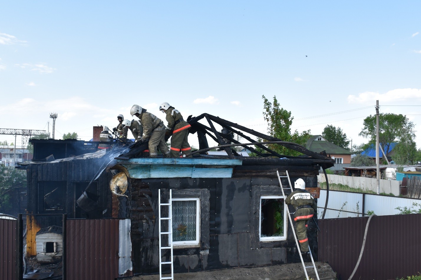 Ákimdik qyzmetkerleri 11 jasar qyzdy ólimnen qutqardy