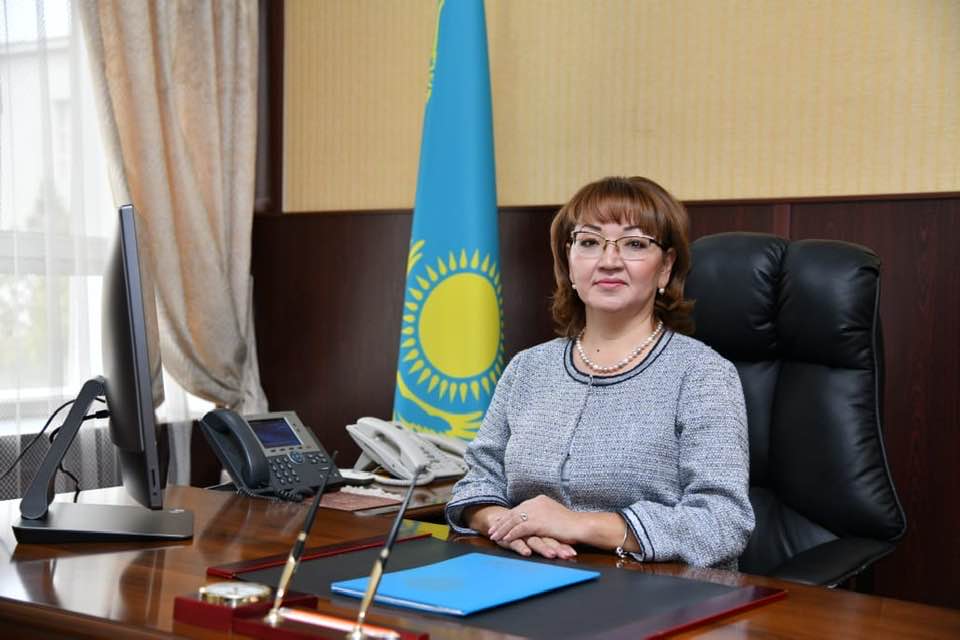 Qashyqtan oqytý pedagogpen kúndelikti qarym-qatynasty almastyra ala ma?