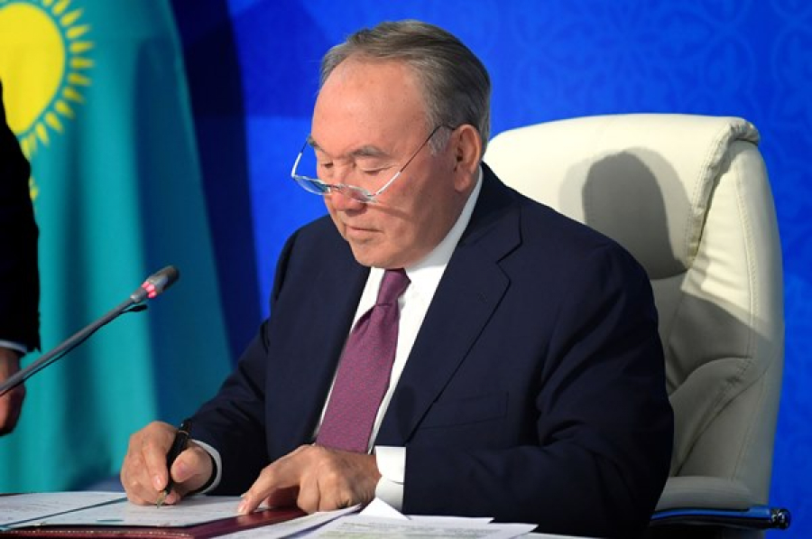 Nursultan Nazarbaev Ahmetjan Esimovti qabyldady