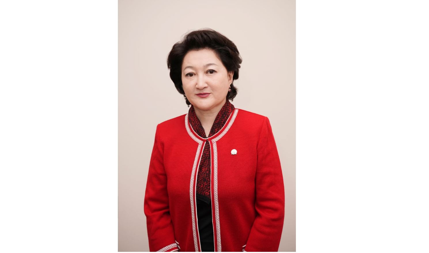 Aqtoty Raıymqulova mádenıet jáne óner qyzmetkerlerin quttyqtady (vıdeo)