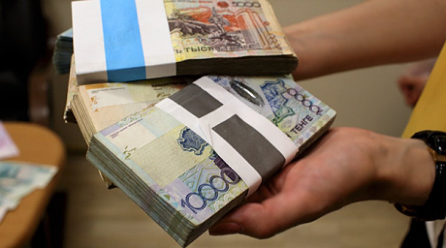 Para alǵan ekologııalyq retteý bóliminiń bastyǵy tergelýde (vıdeo)