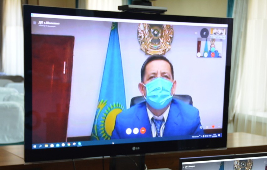 Shymkentte polısııa qyzmetkerine qatysty qylmystyq ister boıynsha usynystar qaraldy