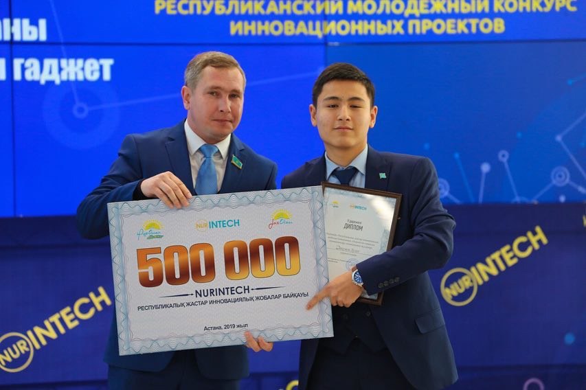 Oılap tapqan dúnıesine demeýshi joq