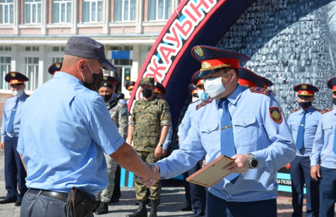 Polıseılerdiń eńbegi elendi