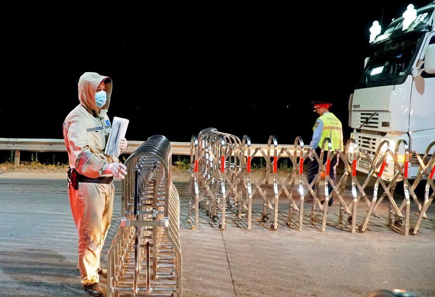 Nur-Sultanda blok-beketter alyndy (vıdeo)