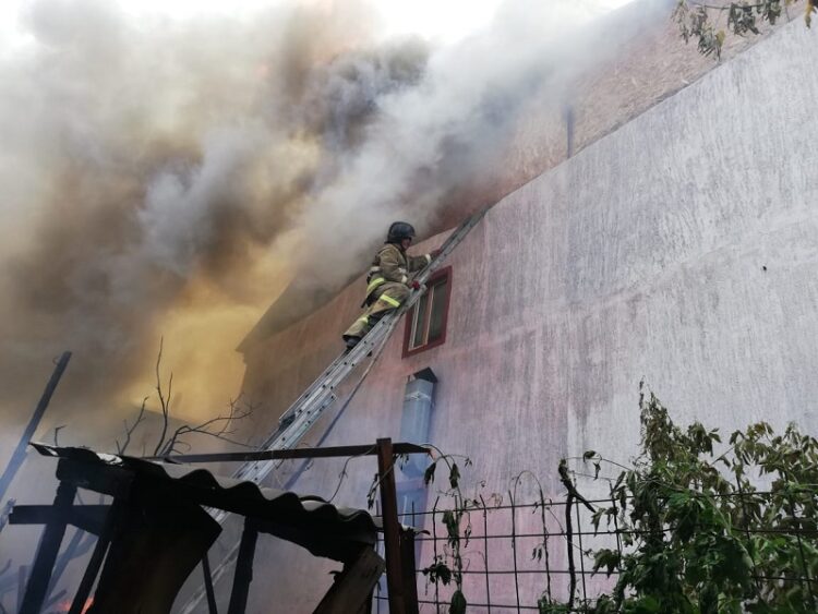 Nur-Sultan: Jer úıde gaz ballony jarylyp, órt shyqty