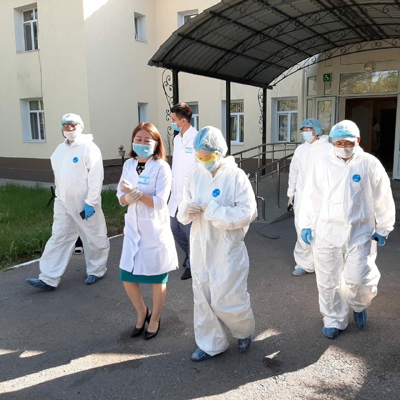 Shymkenttegi medısınalyq mekemelerdiń jumysymen tanysty