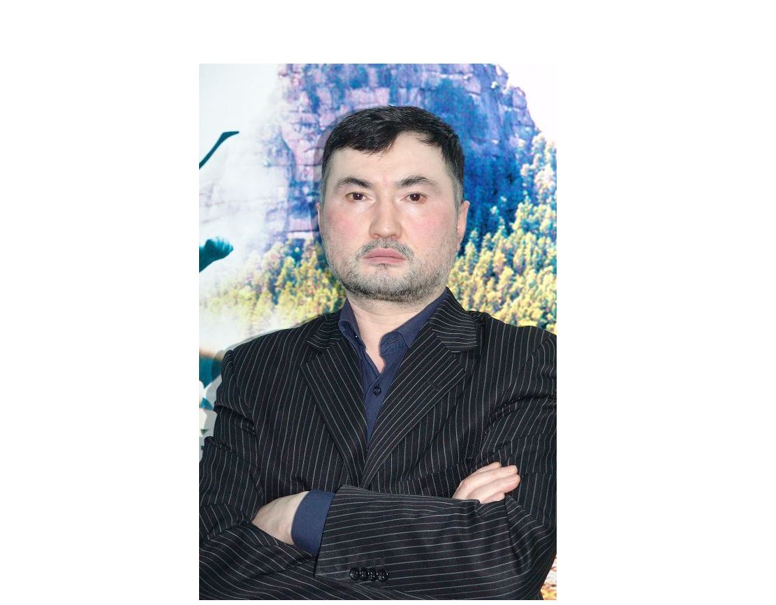 Bolat Sharahymbaı: Ańyzy joq ádebıet, sheri joq poezııa alǵa shyqty