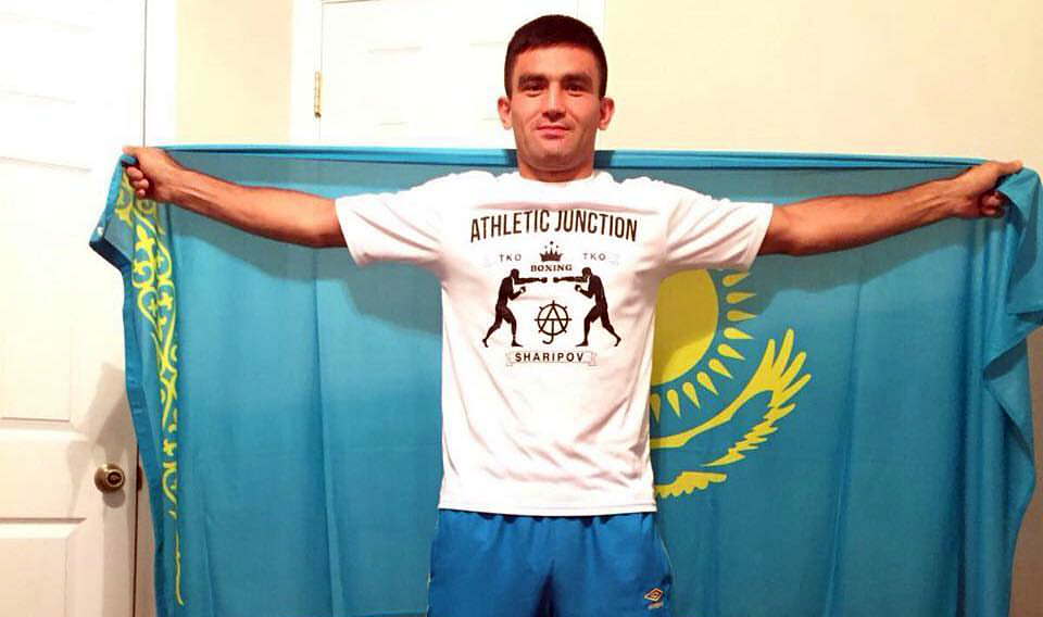 Bobyrjan Momınov amerıkalyq qarsylasyn utty