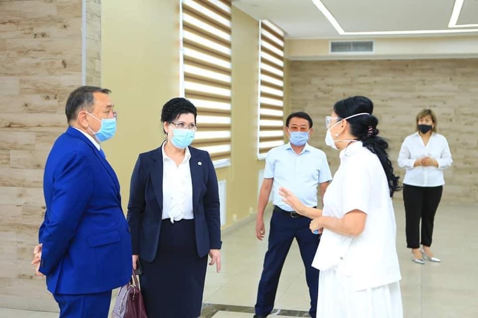 Shymkentte UBT ótetin joǵary oqý oryndarynyń daıyndyǵy tekserildi