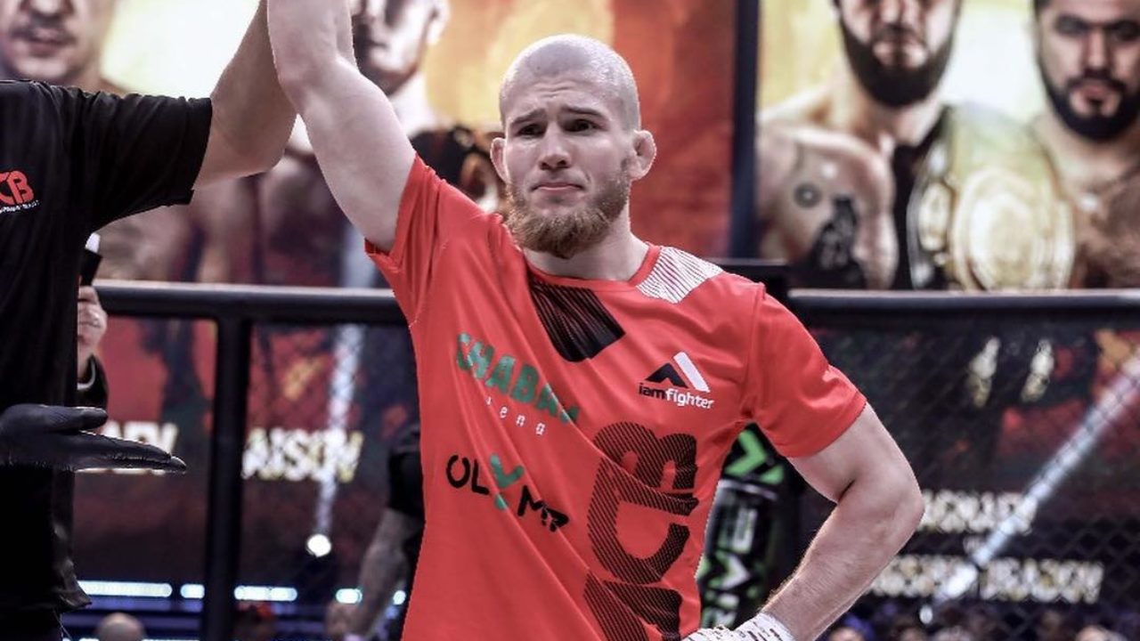 Artem Reznıkov pen Iýsýf Raısov 5 qyrkúıekte kúsh synasady