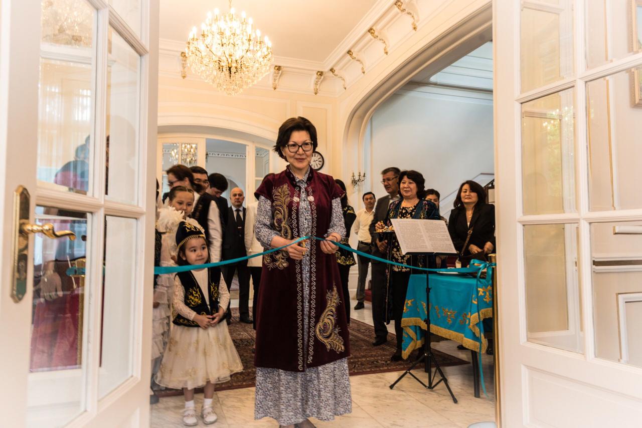 Brıýsselde qazaq mádenı ortalyǵy ashyldy