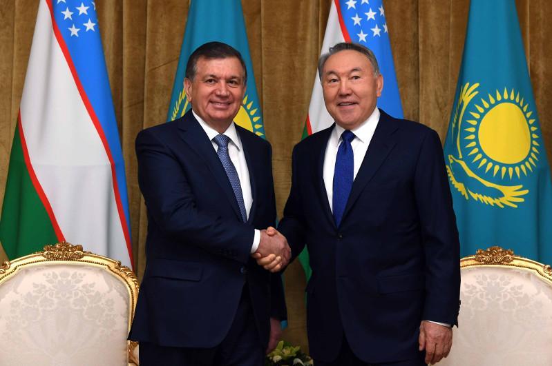 Nursultan Nazarbaev О́zbekstan prezıdentimen telefon arqyly sóılesti