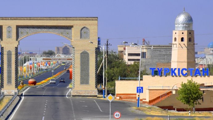 Túrkistan tumaýratyp tur