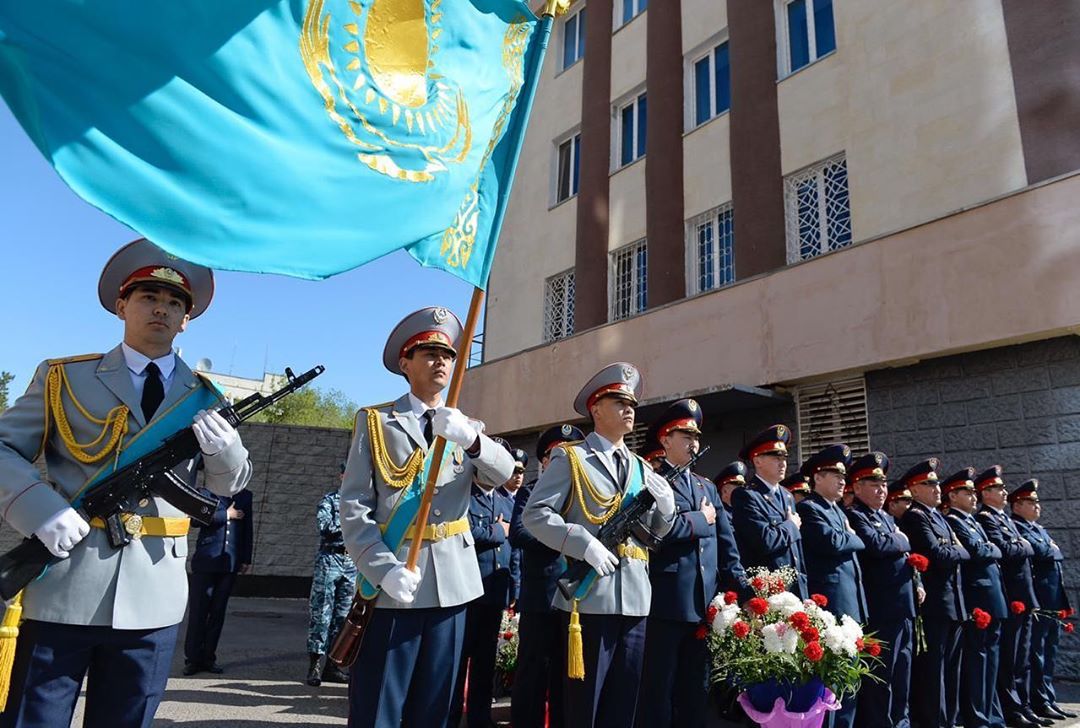 Pavlodar oblysynyń ákimi tártip saqshylaryn quttyqtady