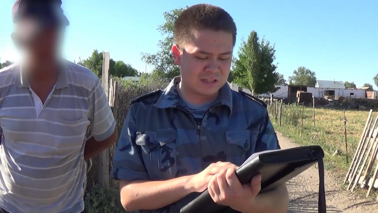 Jambyldyq polıseıler 220 keliden astam túrli esirtki zattaryn tárkilegen